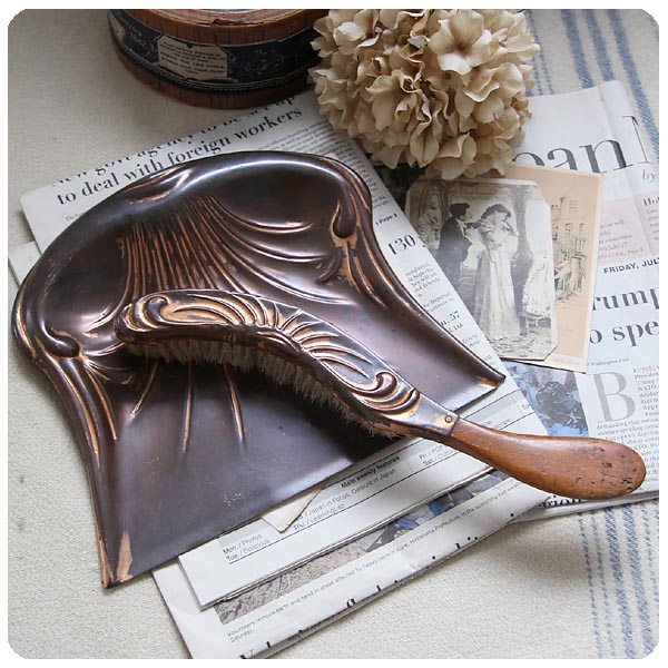 イギリス アンティーク 銅製 卓上ダストパン＆ブラシ コパー ちりとり 雑貨「BELDRAY」V-472