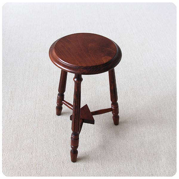 イギリス アンティーク調 スツール 木製椅子 飾り台 ヴィンテージ 家具 花台 「三本脚」V-688