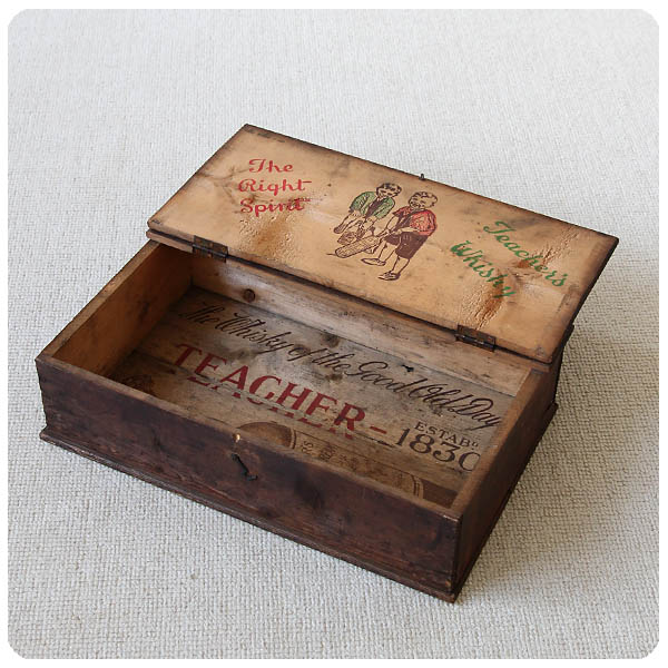 イギリス アンティーク ウッドボックス ティーチャーズ ウイスキー パイン材 木箱「Teacher's Whisky」V-997