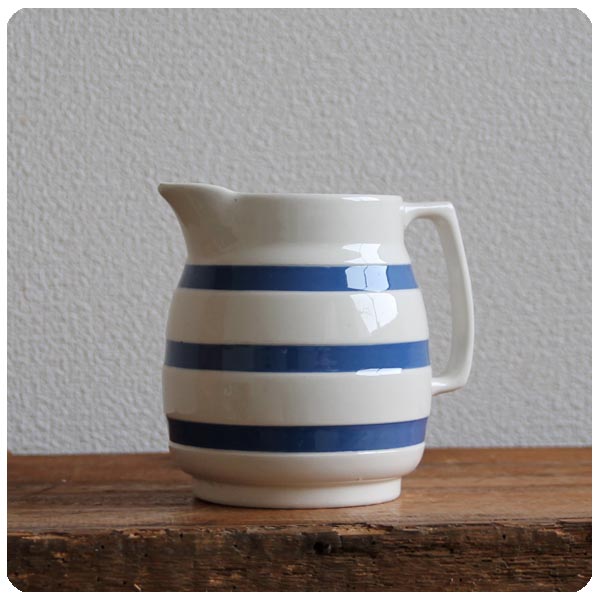 イギリス アンティーク CHEF WARE 陶器ミルクジャグ/コーニッシュウェア/食器【定番ブルー＆ホワイトのボーダー柄】Y-547