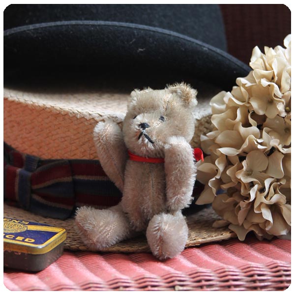 イギリス アンティーク ミニテディベア/ぬいぐるみ/蚤の市/全長約15.0cm/コレクター品【表情がキュートなクマさん】Y-698