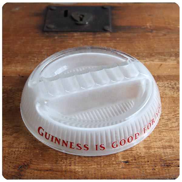 イギリス ヴィンテージ ギネスビール灰皿/アッシュトレイ/コレクタブル/アクセサリートレイ/喫煙具【 Guinness Is Good For You】Z-288
