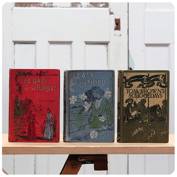 イギリス アンティーク ブック 3冊セット/古本/古書/洋書/インテリア雑貨/書籍/ディスプレイ/オブジェ【Feats on the Fiord】Z-330