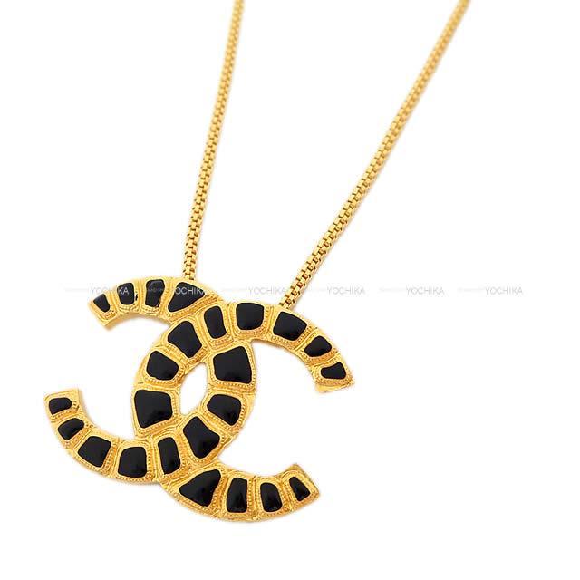 19年 新作 Chanel シャネル メティエダール パリ Ny エジプト ビッグココマーク エンボス ネックレス ゴールド 黒 ゴールド金具 Ab1470 新品