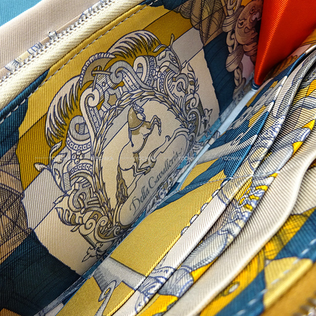 国内発送★HERMESシルクインコンパクト大人気デラカヴァデリア柄 HERMES エルメス 二つ折り財布 アザップシルクイン コンパクト