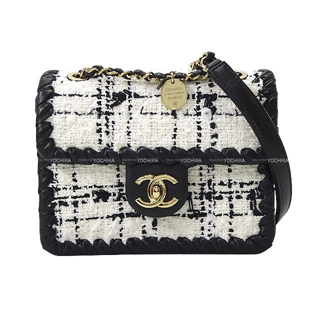 22年 クルーズ Chanel シャネル ショルダーバッグ マトラッセ ココマーク メダルチャーム付 ミニフラップ チェーンバッグ 黒 ブラック 白 ホワイト ツイード カーフスキン シャンパンゴールド金具 As2495 新品