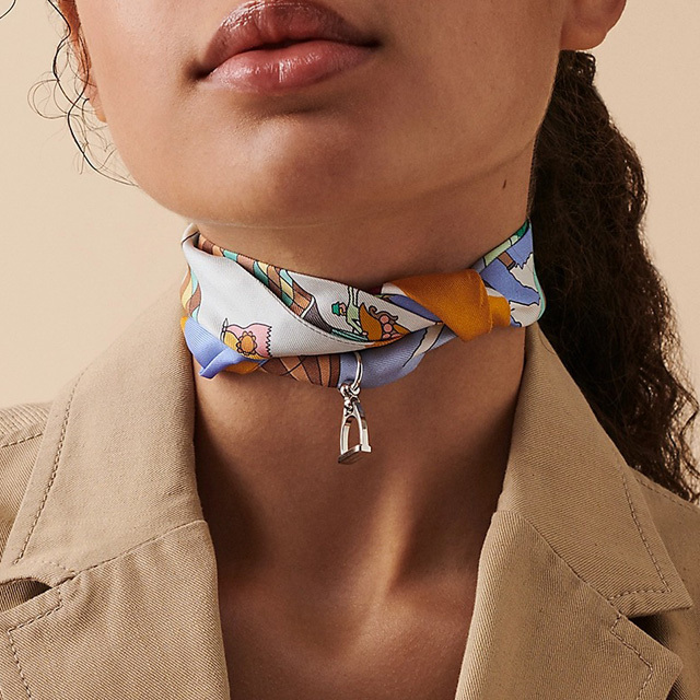 HERMES - HERMES エルメス ツイリー スカーフ BRIDES ET GRIS GRIS 馬勒とチャーム シルク ブラウン レディース  ブランド プレゼント USED【中古】の通販 by Brand Shop Ring ラクマ店｜エルメスならラクマ HERMES ツイリー　ブレスレット　チャーム付き