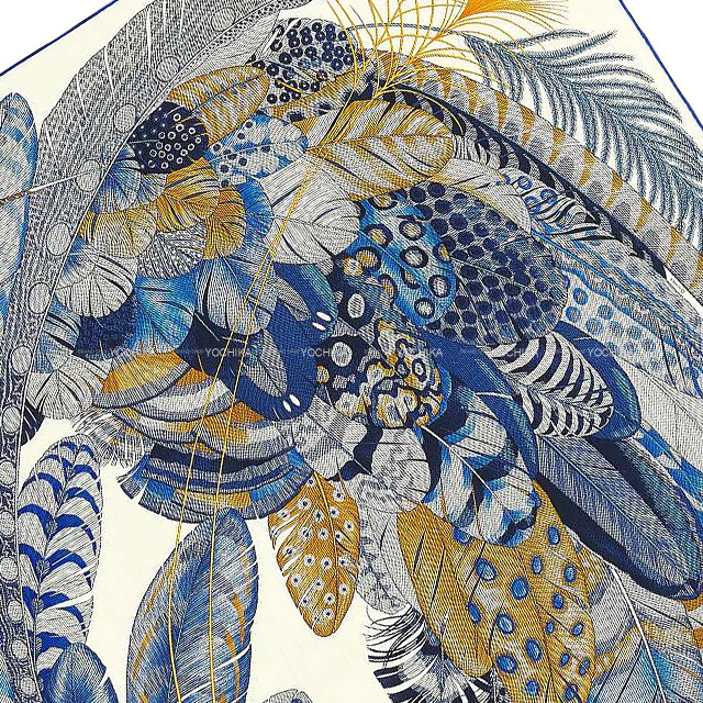 HERMES エルメス エンブレム装飾総柄シルクスカーフ ブルー/ゴールド  