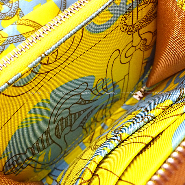 HERMES エルメス 二つ折り財布 アザップシルクイン コンパクト