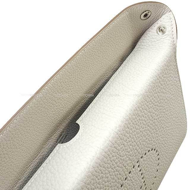 入手困難 HERMES Videpoches ショルダーバッグ クリーム 入手困難 HERMES Videpoches ショルダーバッグ クリーム