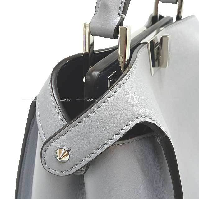 FENDI フェンディ ショルダーバッグ ピーカブー エッセン