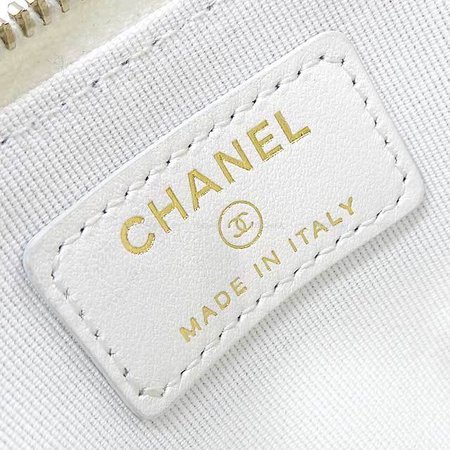 CHANEL シャネル カードケース マトラッセ ココマーク コイン 白