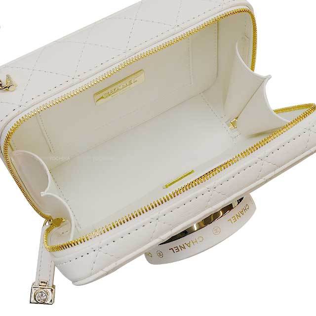 CHANEL シャネル ショルダーバッグ ココマーク カメラバッグ ノベルティ CHANEL シャネル ショルダーバッグ ココマーク マトラッセ カメラ