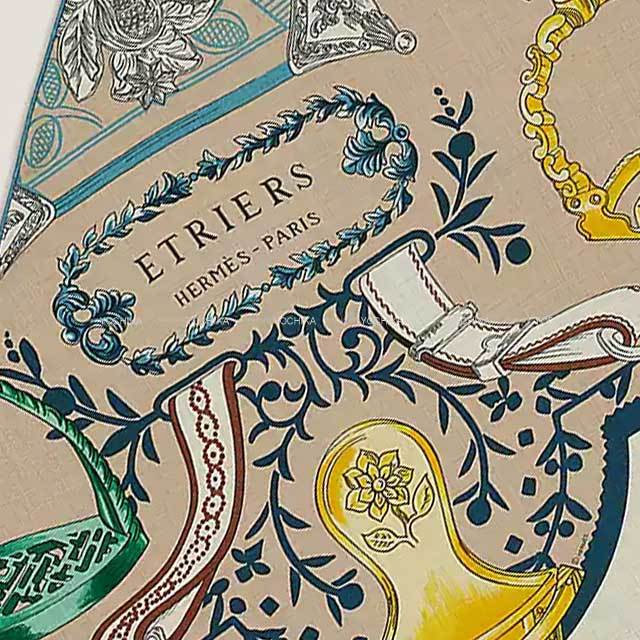HERMES エルメス スカーフ トライアングル ジェアン 鎧 リミックス  