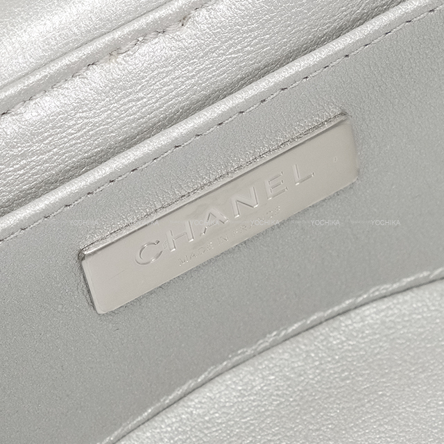 2025年 CHANEL シャネル ショルダーバッグ ヴァニティ マトラッセ ココ 2025年 CHANEL シャネル ショルダーバッグ ヴァニティ マトラッセ ココ