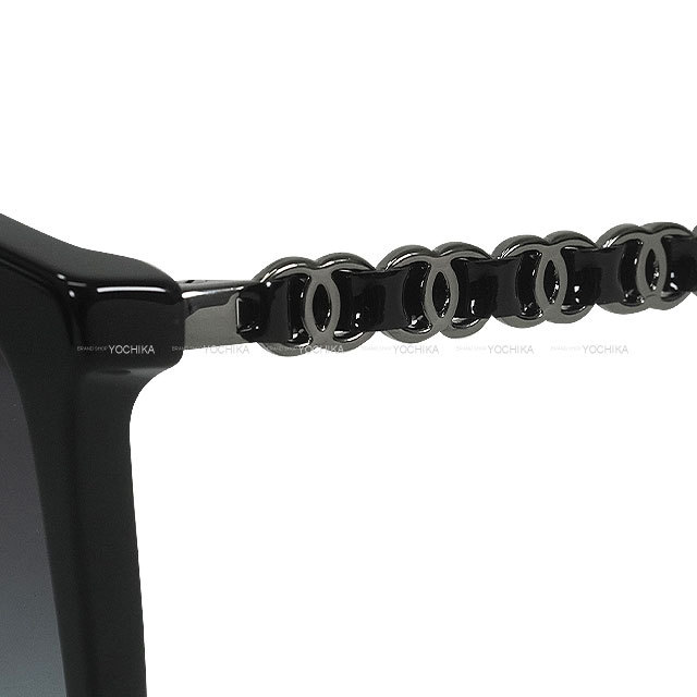 CHANEL ブラックフレーム サングラス Chanel Black Frame Silver CC Logo Detail Sunglasses | Tokyo