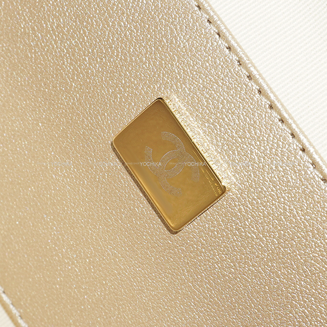 CHANEL シャネル ショルダーバッグ ハートシェイプ マトラッセ ココ