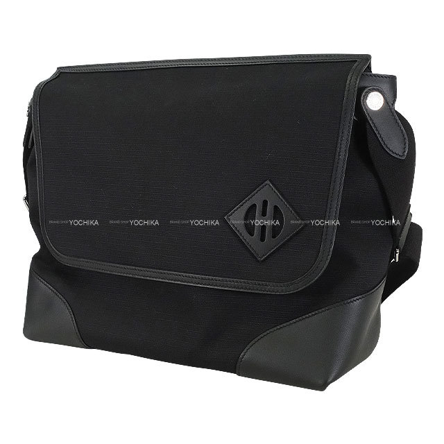 HERMES 黒のキャンバスメッセンジャーバッグ HERMES エルメス メッセンジャーバッグ オールバック 黒 (ブラック