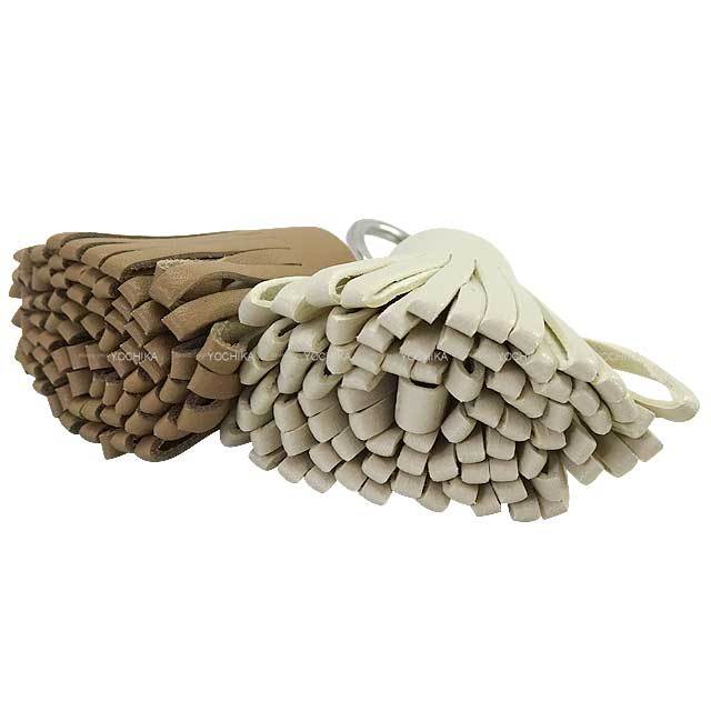 HERMES エルメス キーホルダー カルメン ウノドス クレ/ベージュ