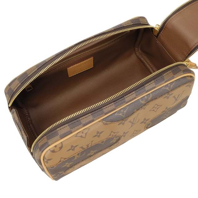 渋谷並木橋店】LOUIS VUITTON ルイ・ヴィトン ポーチ LV×NIGO トラベル