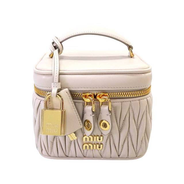 ミュウミュウ　バニティバッグ MIU MIU - ミュウミュウ バニティバッグの通販 by 🎄プロフィール見て