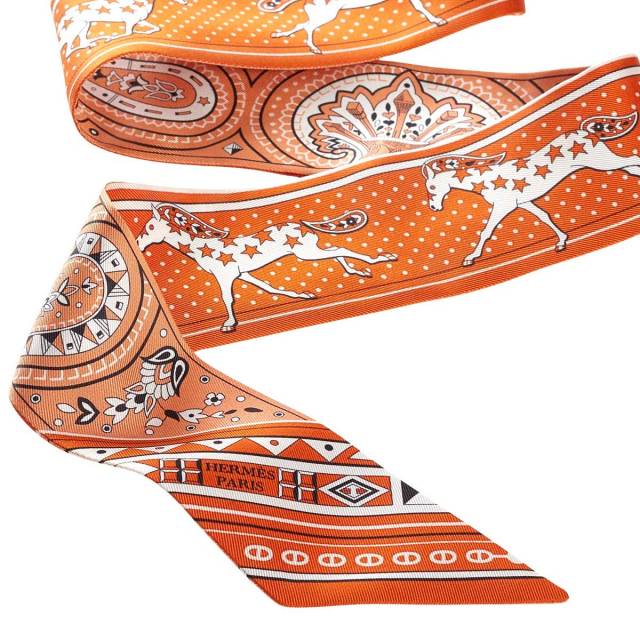 HERMES エルメス スカーフ ツイリー シュヴァルドゥクール バンダナ