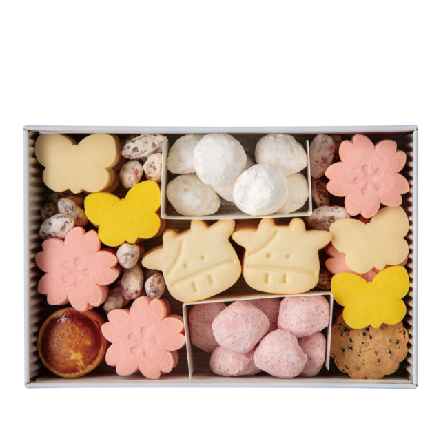 ヨーグルトさくらクッキー缶