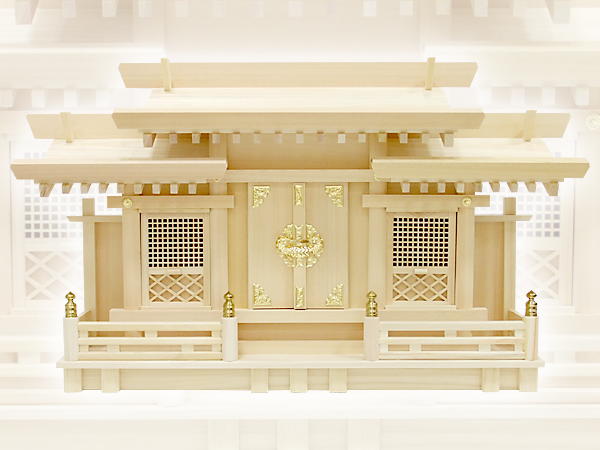 奥行が浅く格子戸が豪華な神棚【格子付三社・小（木曽ひのき）】