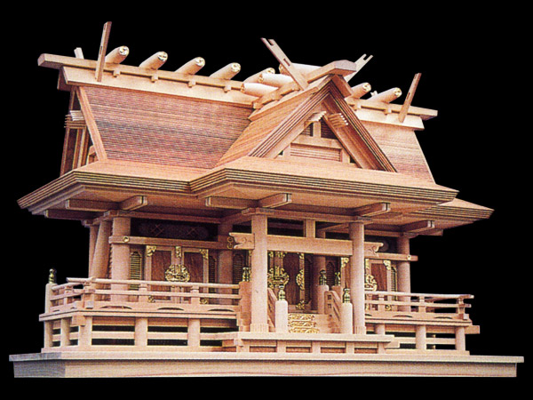 埋れ林 神代桧 入母屋作り三社