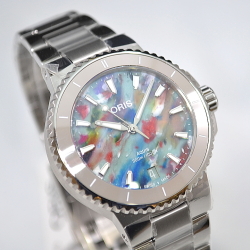 [オリス]ORIS AQUIS(アクイス) デイト アップサイクル  01 733 7770 4150-Set　国内正規品　36.5mm径　ユニセックス 自動巻き 　30気圧(300m) 防水 セラミック製逆回転防止ベゼル  【マイオリス登録でメーカー3年間保証】