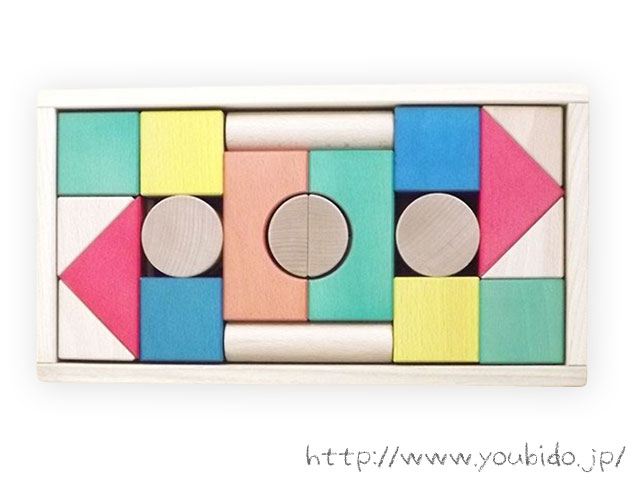 郡上八幡の色つみ木32ピース