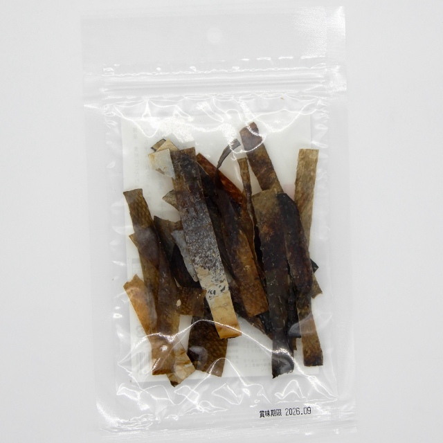 国産逸品　北海道標津産　手火山造り　鮭皮短冊　燻し乾燥　10g