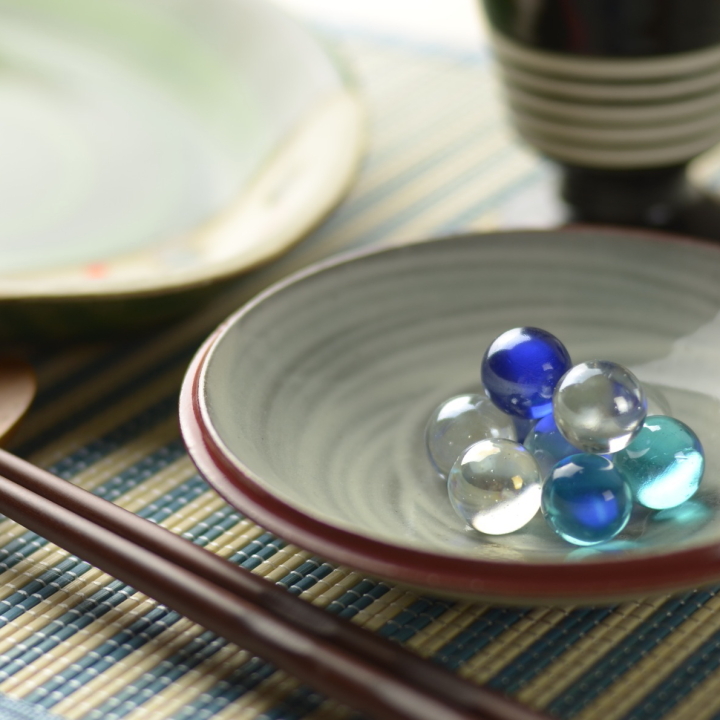 小皿（刷毛目）白_丸八窯 清水義久 作