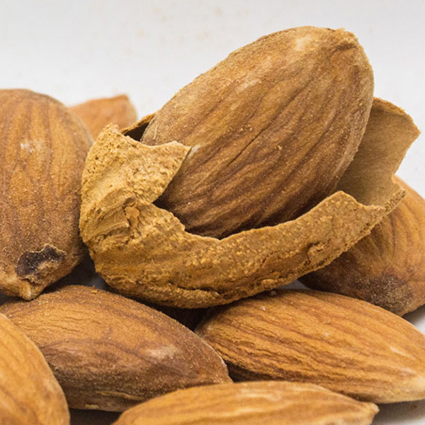 殻付きアーモンド