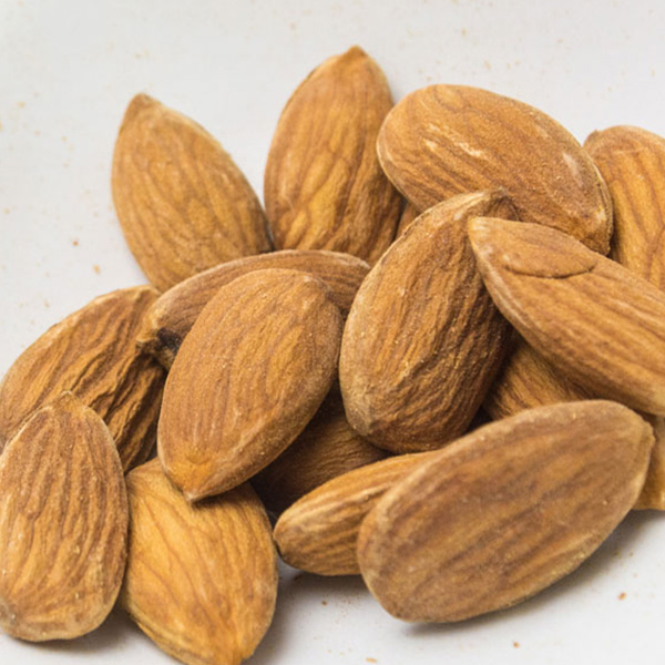 殻付きアーモンド