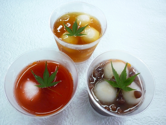 白玉３兄弟（みたらし、苺、小豆）