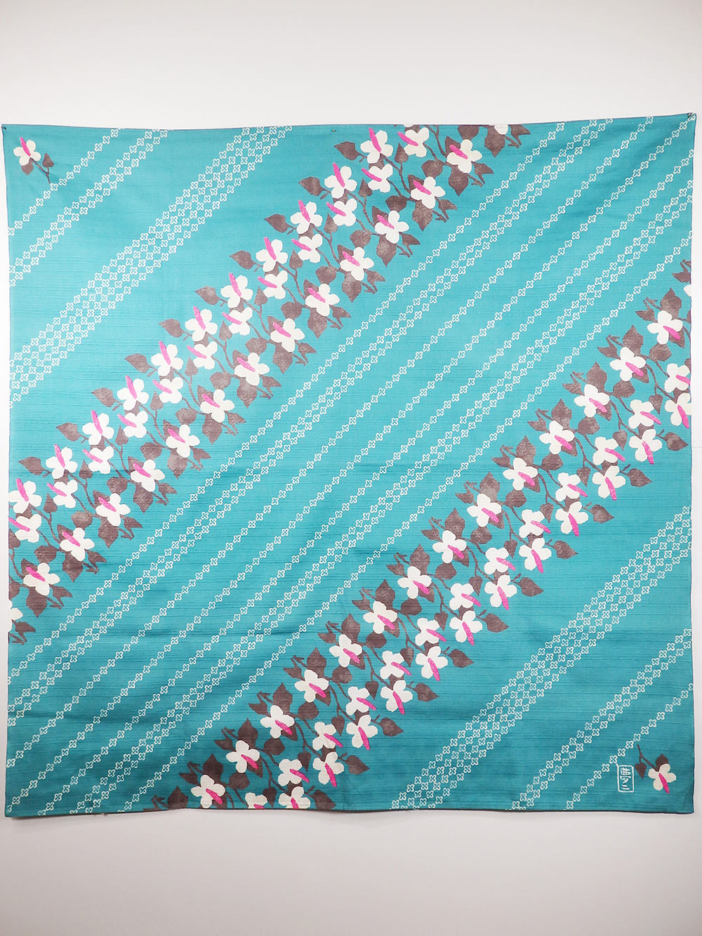 二四巾風呂敷 四葉とどくだみ