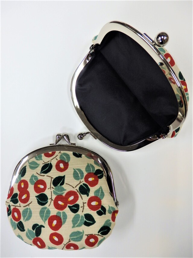 がま口（大）「小椿（ベージュ）」