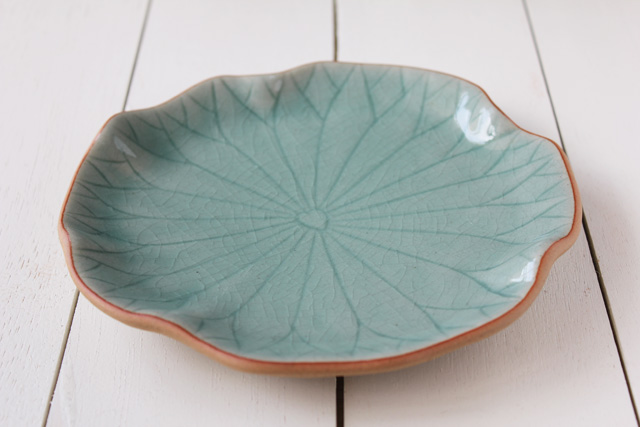 ロータスの葉のお皿（１８ｃｍ）