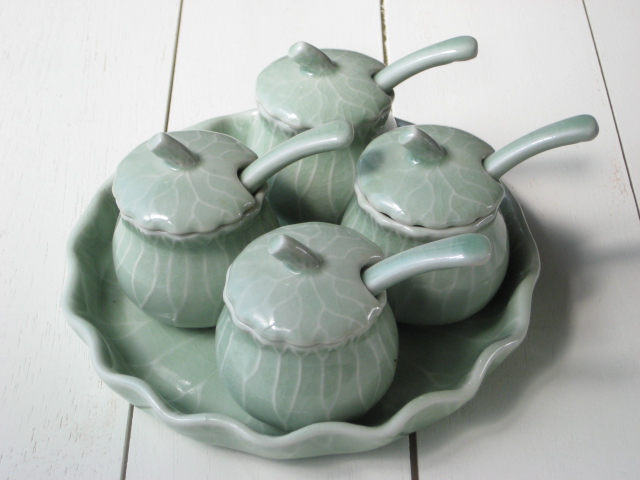 セラドンロータス