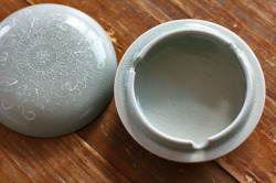 ふたつき灰皿　ナチュラルグリーン