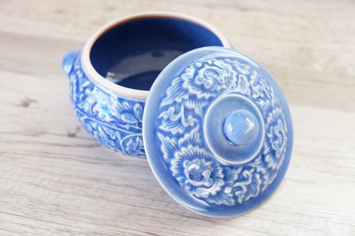フタつきスープポット フラワー ブルー 雑貨とセラドン焼き食器の通販