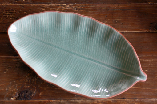 バナナリーフの中皿 28cm M タイ食器（セラドン焼き）や雑貨の