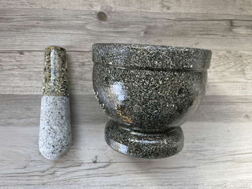 セラドン焼き食器の通販専門ショップ【石臼（クロック・ヒン）と石棒