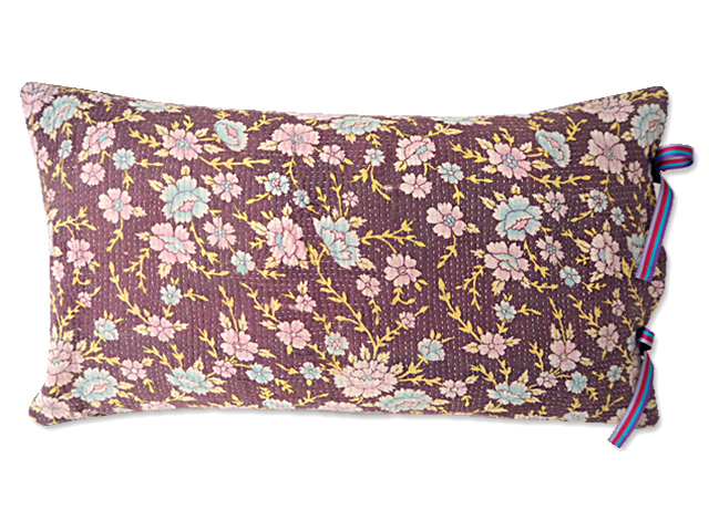 『Sorairo+』オリジナル ヴィンテージカンタ ピロークッション Vintage Kantha Pillow Cushion（W47.5xH27.5cm/Flower/裏面：モーヴ/中材入り）