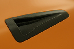 ZELE R35GT-R  カーボンNACAボンネットダクトセット