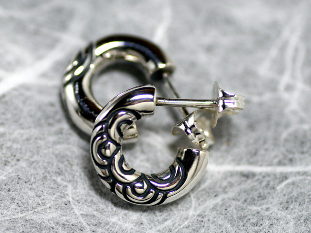 和柄/日本伝統文様/青海波 シルバーピアス