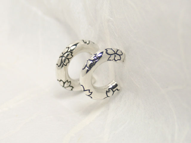 桜/桜咲（さくらさくシルバーピアス/桜モチーフ