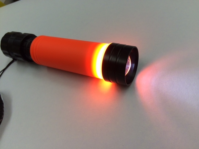 伸縮式 シグナルLEDライト（ミニ 合図灯）反射ネックストラップ付