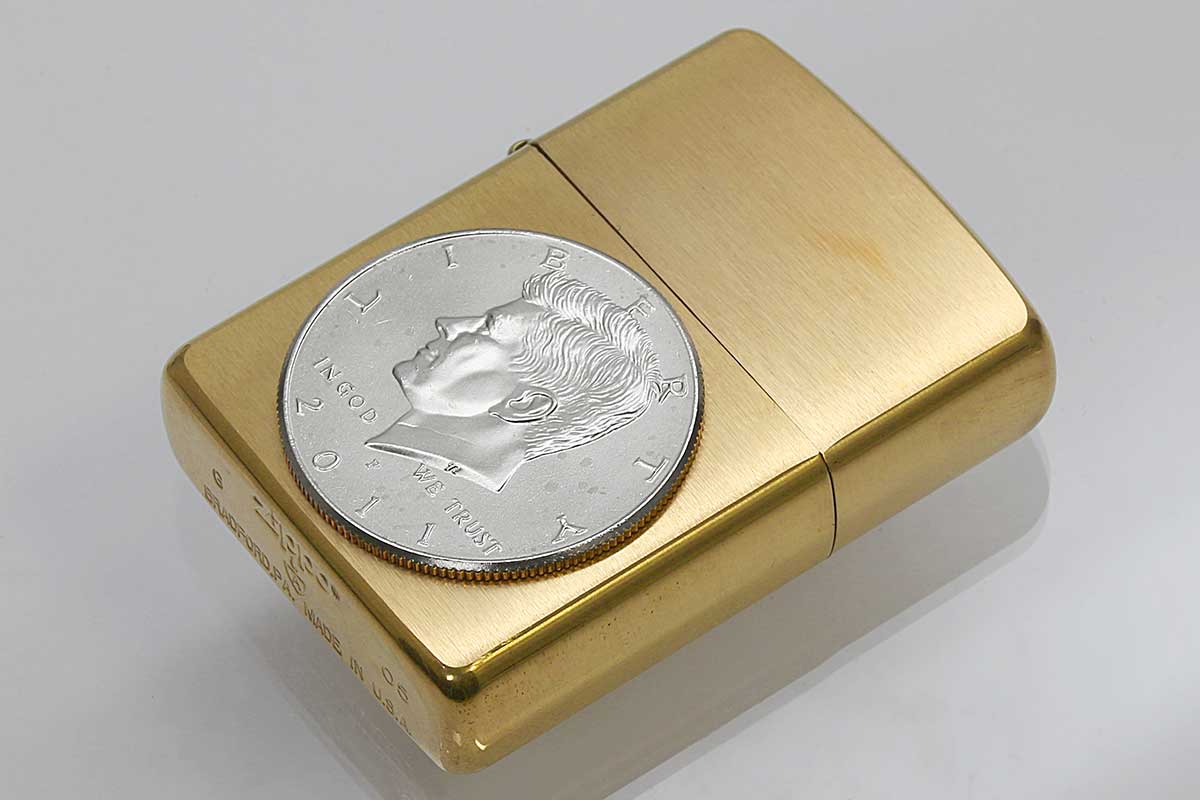 Zippo ジッポー 絶版・2005年製造 ARMOR アーマー ＃168 ハーフダラーコイン JFK メール便可